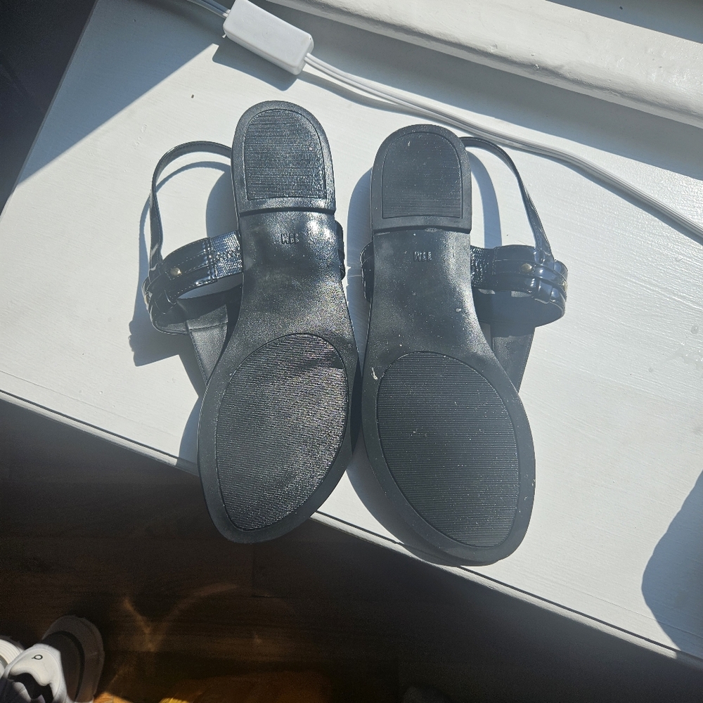 GBG Los Angeles Black Sandals with Gold Details Size 11 - Picture 3 of 5